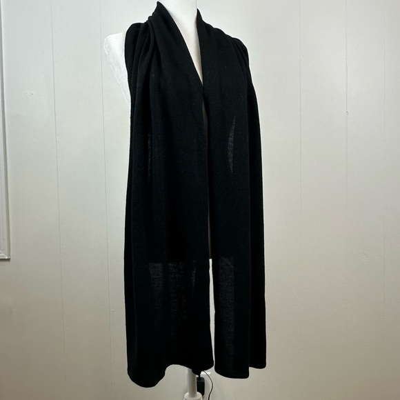 Black Merino Wool Cashmere Blend Scarf with Black Metalic Thread - Picture 2 of 4